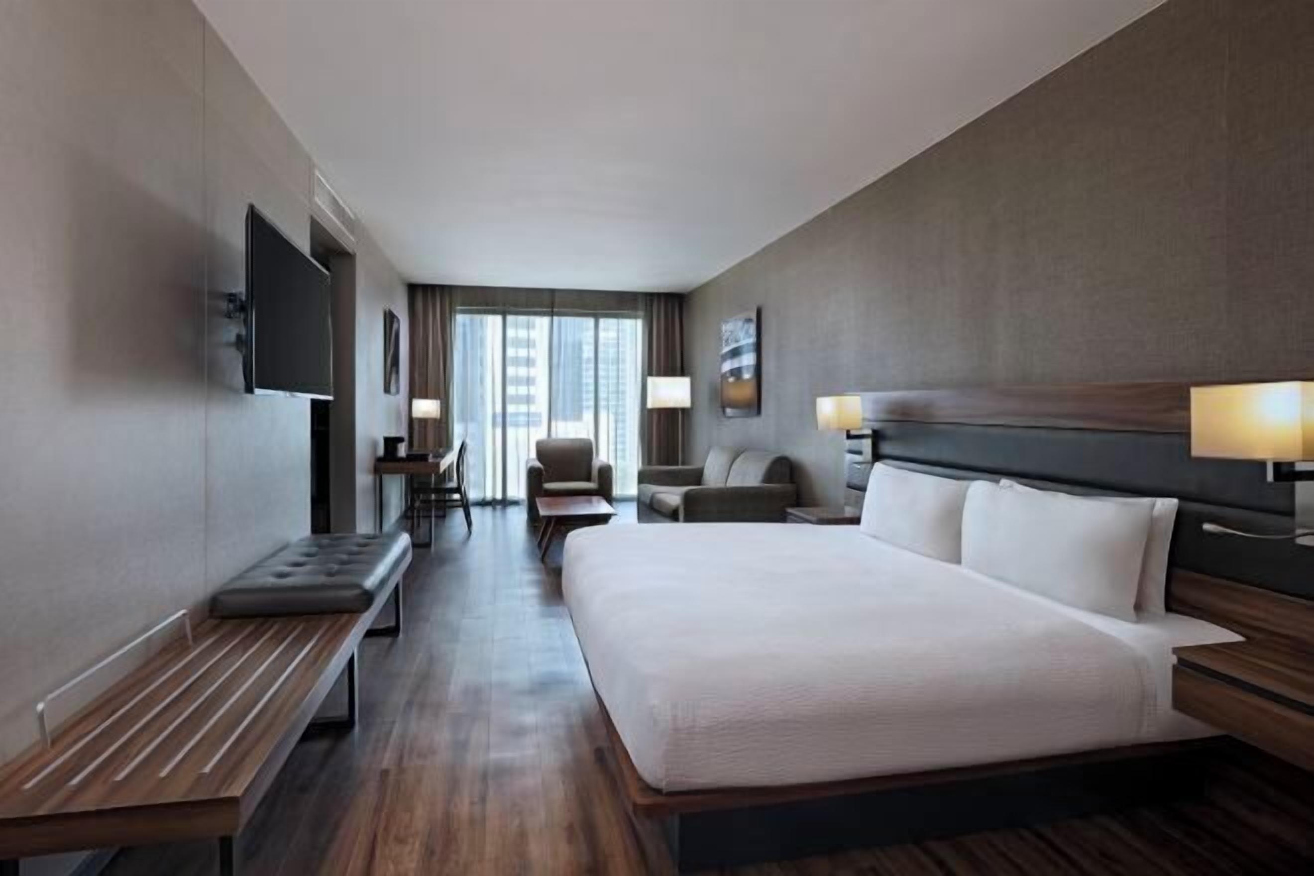 Tallelokero huoneessa, työpöytä