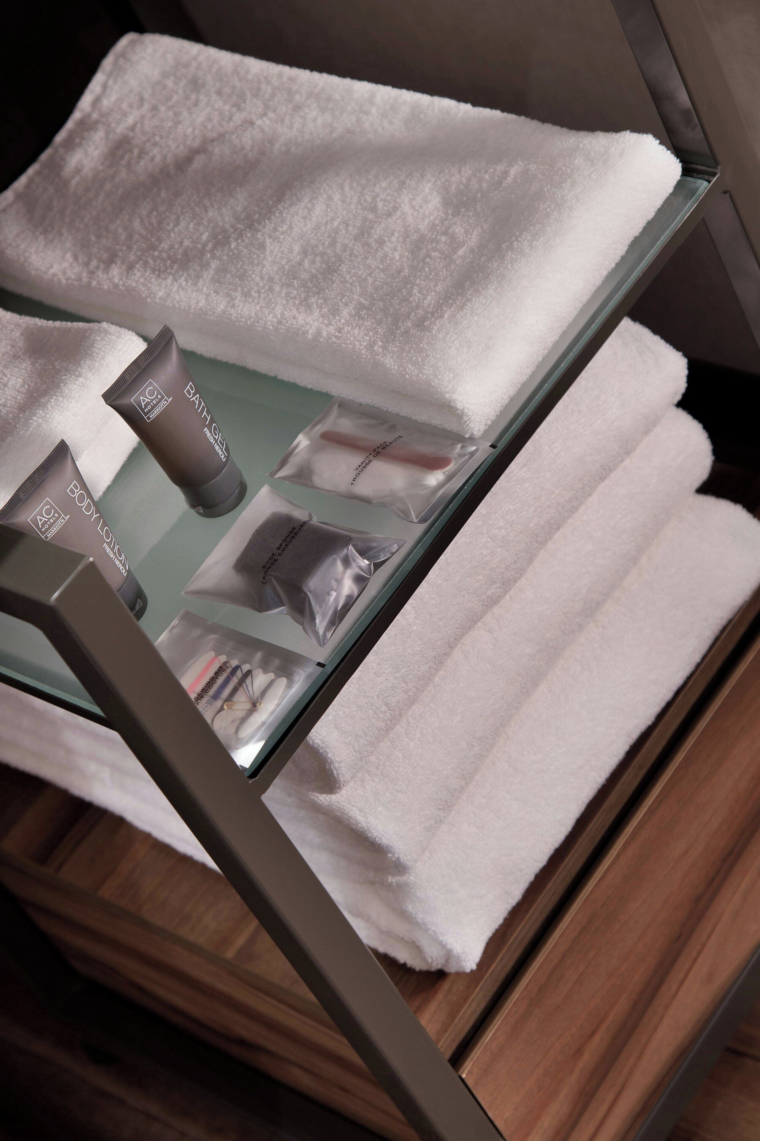 junior suite, 1 bedroom, non smoking | bathroom | shower, free toiletries, hair dryer, towels