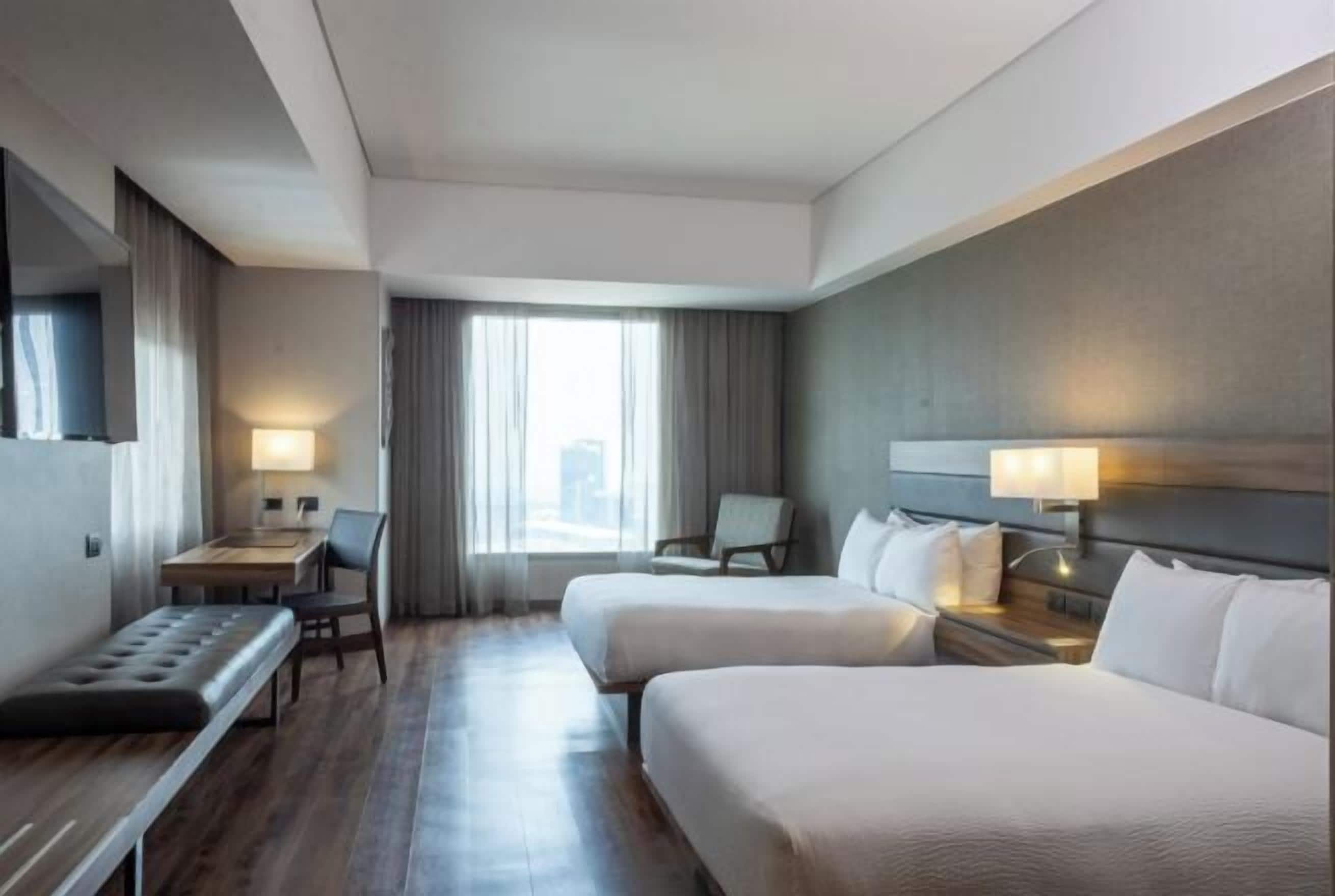 Tallelokero huoneessa, työpöytä