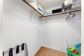 Appartement (2 Bedrooms) | Kleerkast