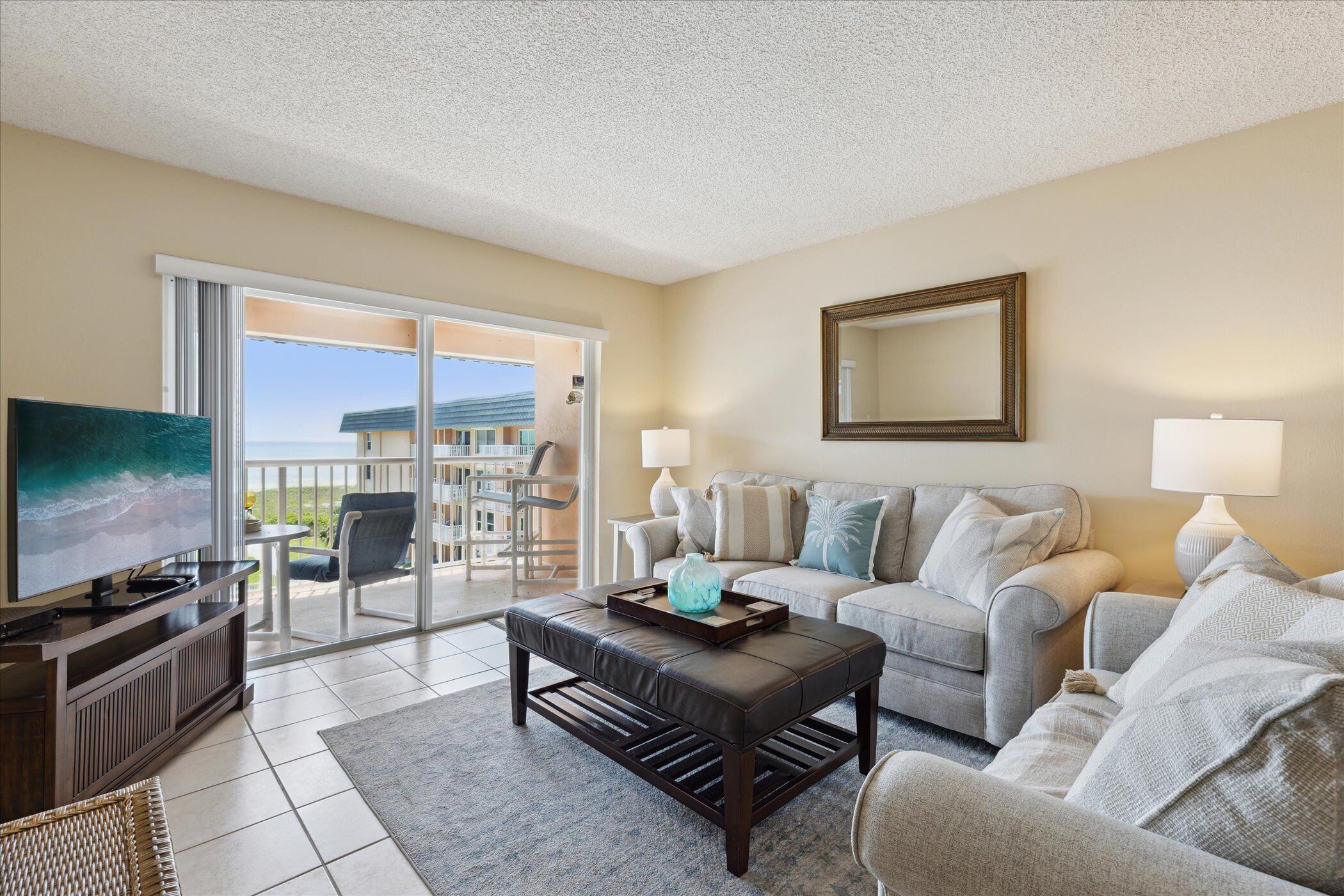 Apartment (2 Bedrooms) | Front of property
