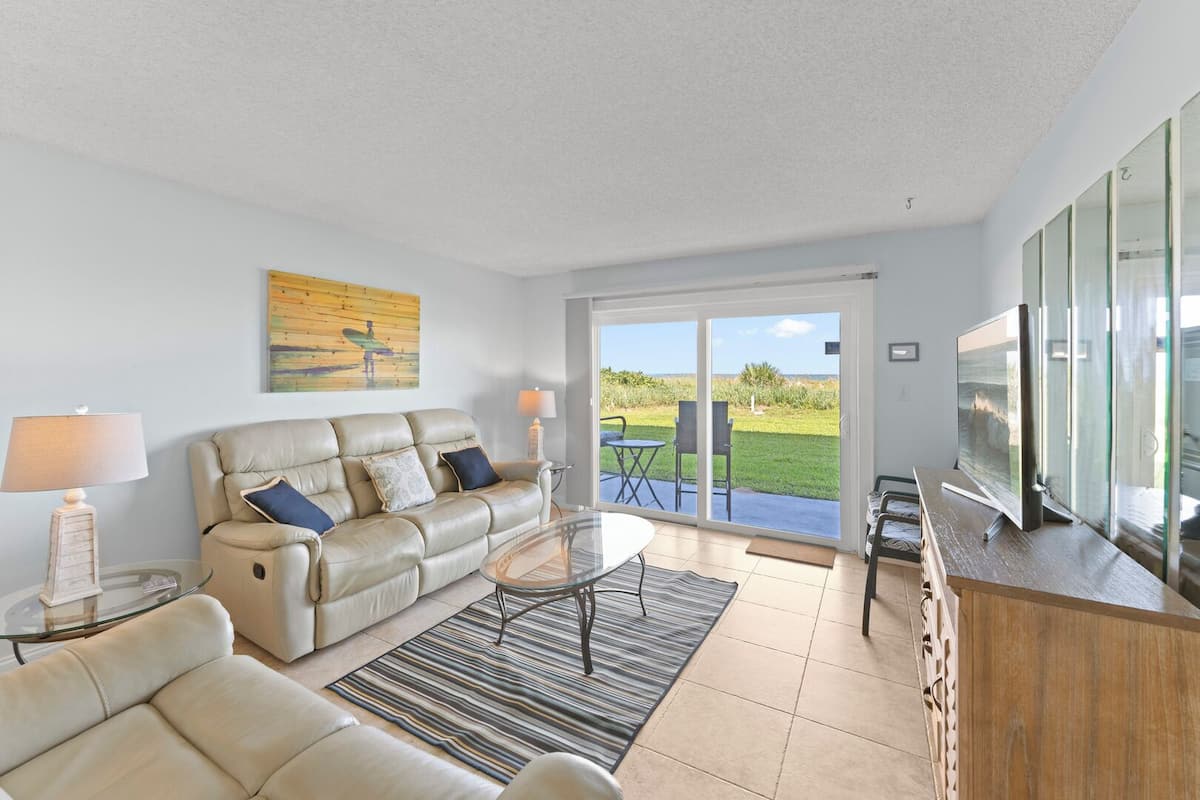 Apartment (2 Bedrooms) | Front of property