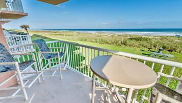 Condo, 3 Bedrooms, Oceanfront | Balcony