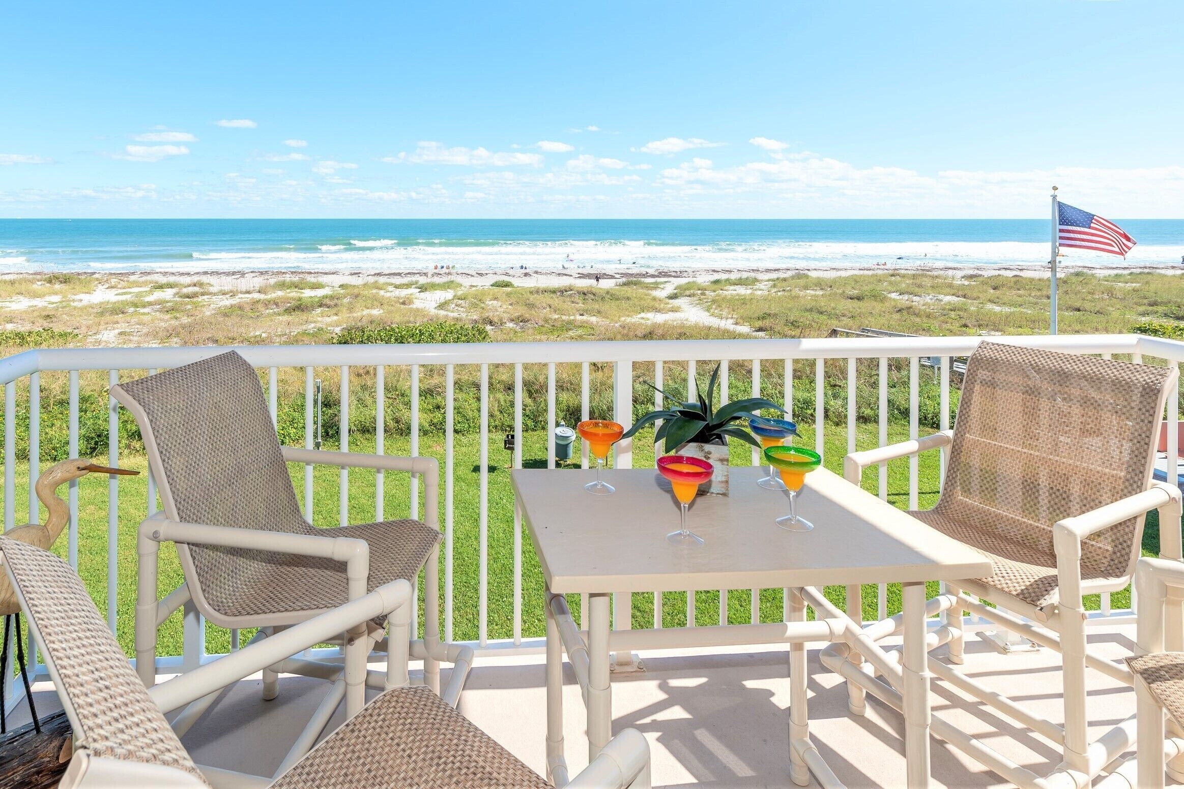 Direct Ocean View Deluxe Three-Bedroom Apartment - Unit 68 | Utsikt mot strand/hav