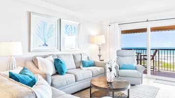 Apartment (3 Bedrooms) | Front of property