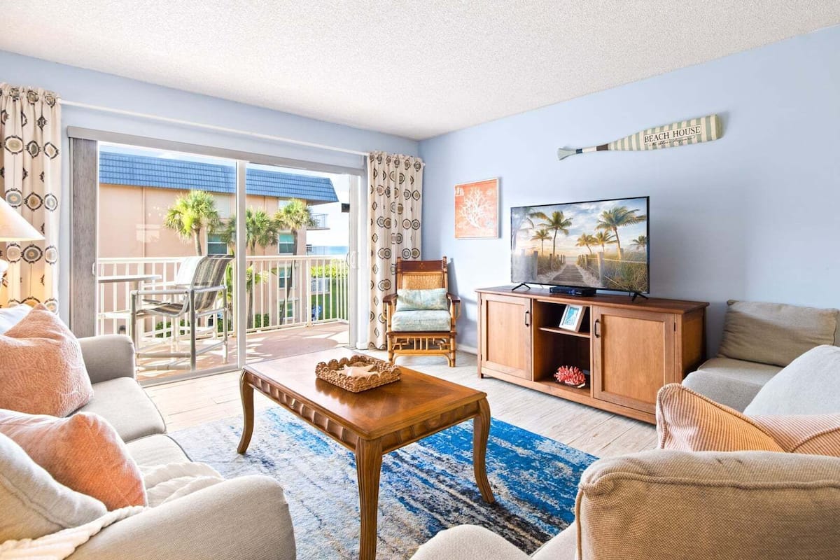 Apartment (2 Bedrooms) | Front of property