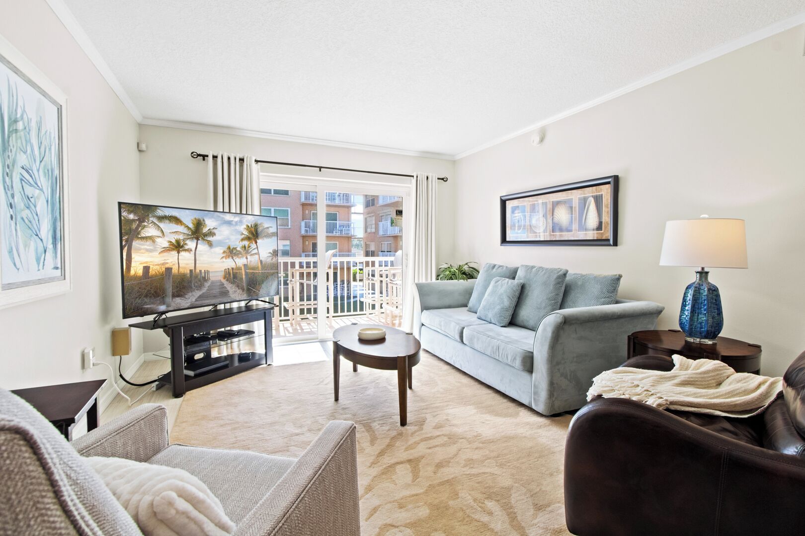 Apartment (3 Bedrooms) | Front of property