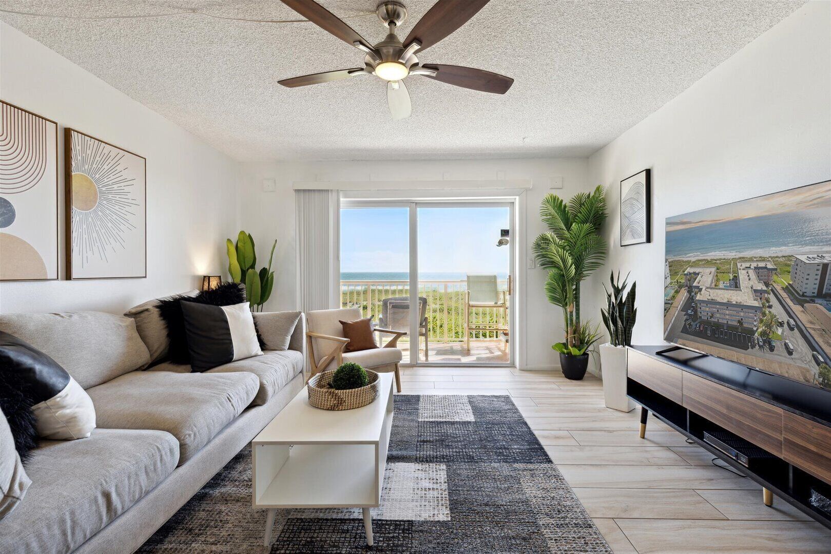 Apartment (2 Bedrooms) | Front of property