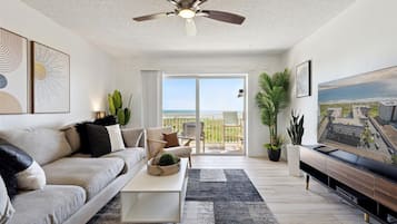 Apartment (2 Bedrooms) | Front of property