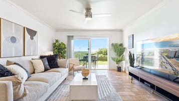 Apartment (2 Bedrooms) | Front of property