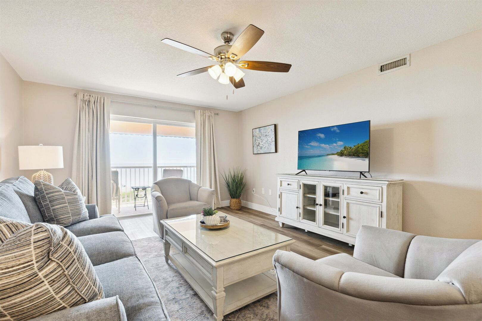 Apartment (2 Bedrooms) | Front of property