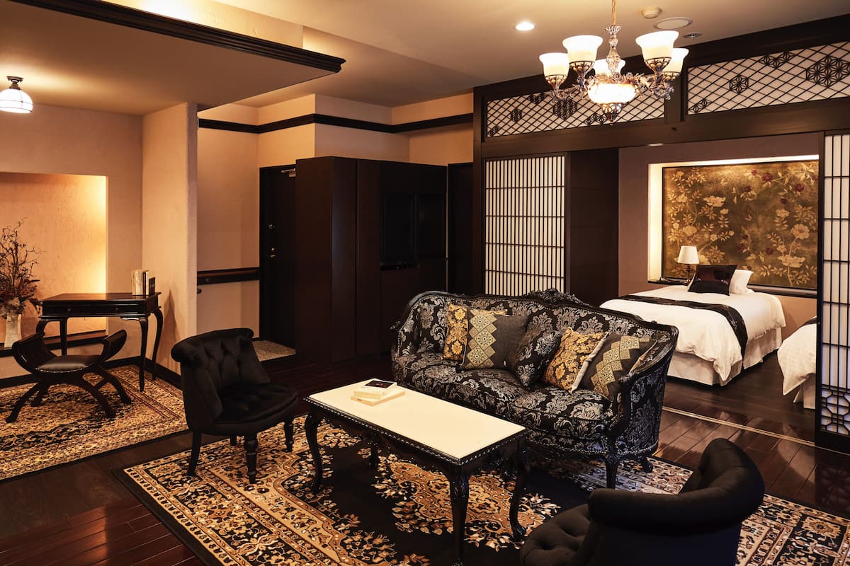 Deluxe Triple Room, Non Smoking, Mountain View | Down comforters, in-room safe, desk, free WiFi