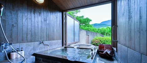Accessible Japanese Western Style Room with Mountain View, SEKICHIKU | Bathroom | Separate tub and shower, spring water tub, free toiletries, hair dryer