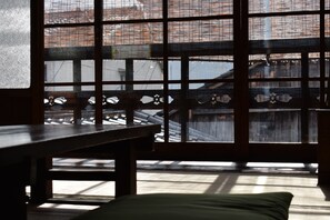 传统客房 (Private, Japanese Style, Age 6+ Only) | 客房内保险箱、免费 WiFi