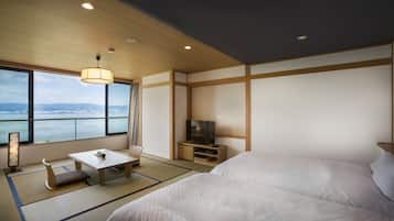 In-room safe, desk, free WiFi, bed sheets