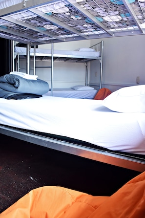 Free WiFi, bed sheets