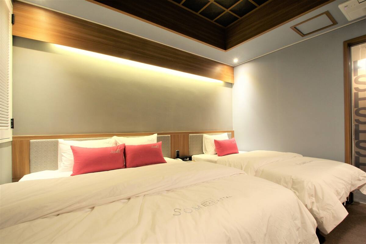 twin room | premium bedding, in-room safe, soundproofing, free wifi