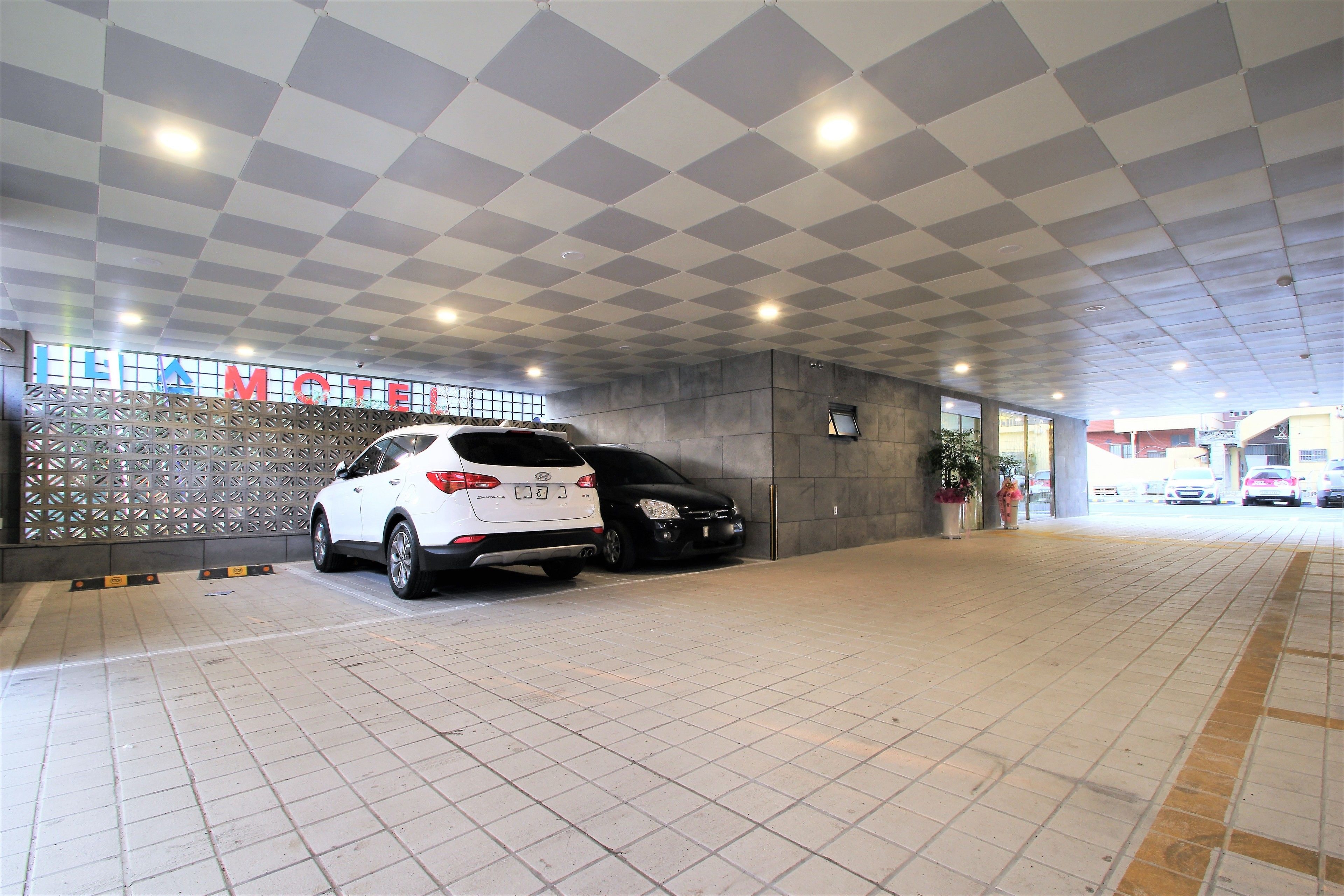 free self-parking, free valet parking