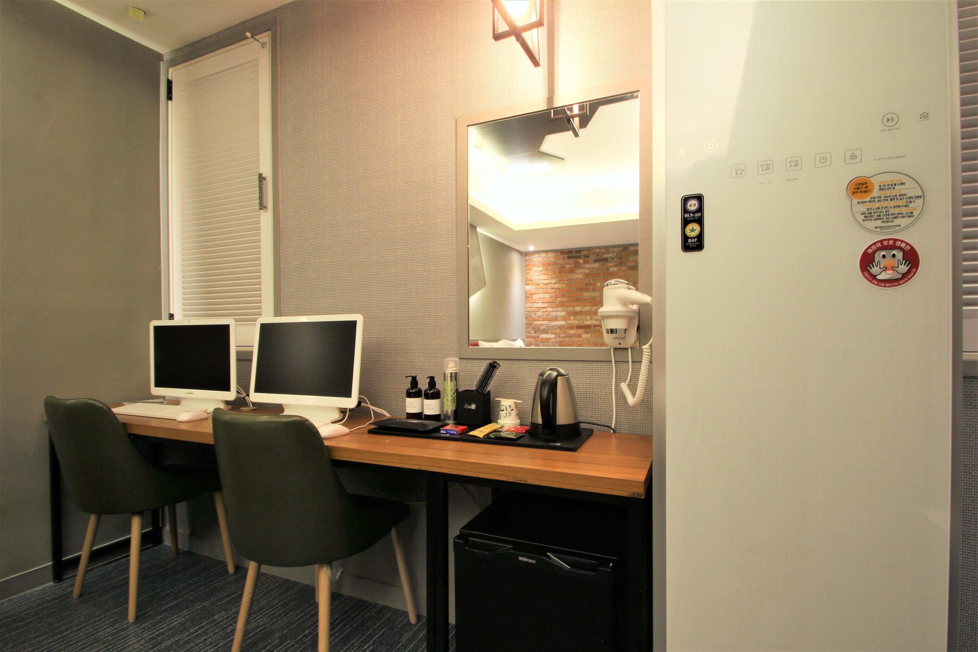 vip | premium bedding, in-room safe, soundproofing, free wifi