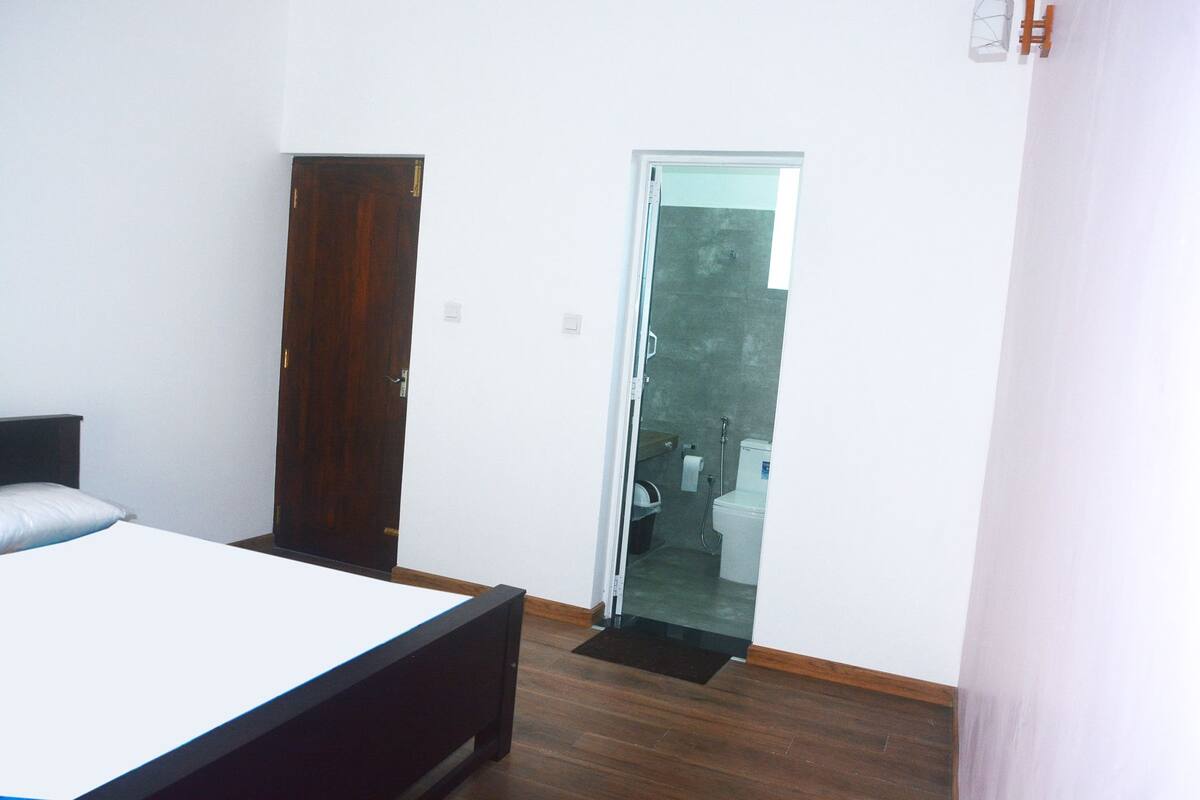 Luxury Room, 1 Queen Bed, Park View, Garden Area