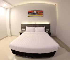 Superior Double Room | Desk, free WiFi, bed sheets