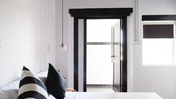 Desk, laptop workspace, iron/ironing board, free WiFi