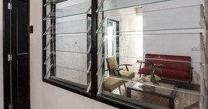 Basic-Apartment, 2 Schlafzimmer (St Nicholas) | Wohnbereich