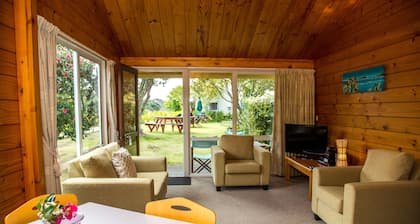 Tatahi Lodge Beach Resort