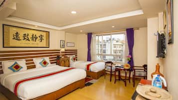 Colchones con efecto memoria y caja de seguridad en la habitación