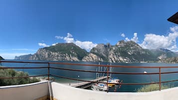 Dobbelt- eller tomannsrom – deluxe | Terrasse/patio