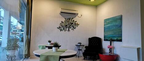 Khu tiếp khách ở sảnh