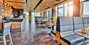 Lunsj og middag serveres