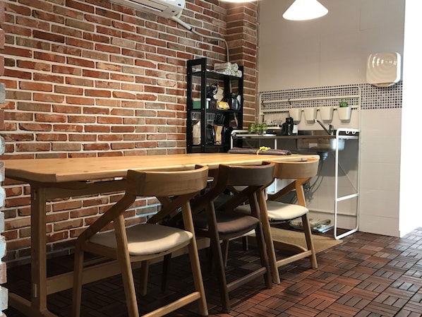 Second Holmes (3 bedrooms) | In-room dining - Second Holmes (Jeju City)