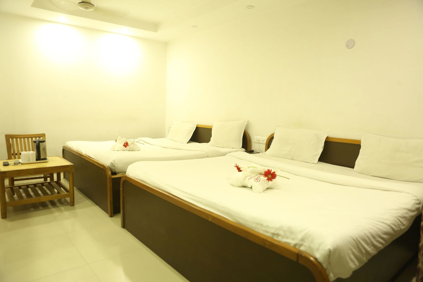 Desk, blackout drapes, rollaway beds, free WiFi