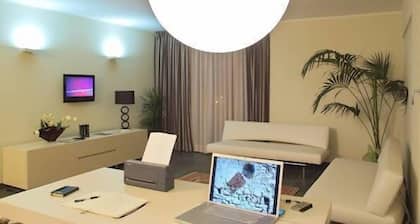 Home Club Suite Hotel