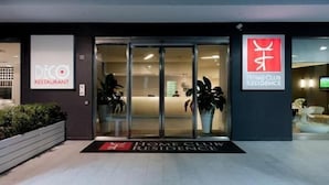 施設の正面