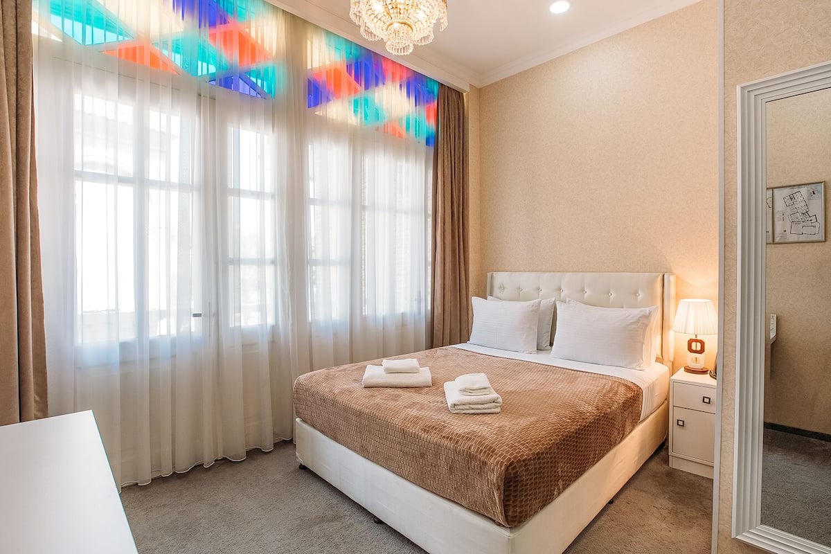 Standard Room with Balcony | 低刺激性寝具、ミニバー、セーフティボックス (室内)、デスク