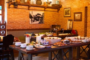Breakfast area - Aivani Hotel (Tbilisi)