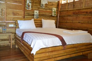 Camera doppia, balcone (Bamboo) | Una cassaforte in camera, una scrivania, Wi-Fi gratuito