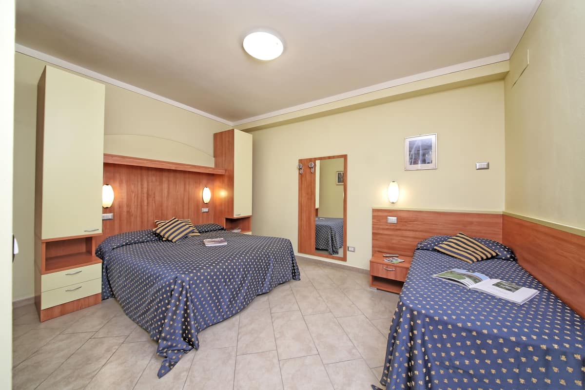 Desk, free cots/infant beds, free WiFi, bed sheets