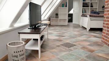 Double Room, Private Bathroom, Garden View | In-room safe, iron/ironing board, free WiFi, bed sheets