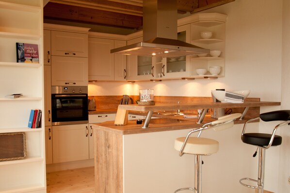 公寓, 花园景观 | 私人厨房 | 冰箱、茶具/咖啡用具、电热水壶、烤面包机