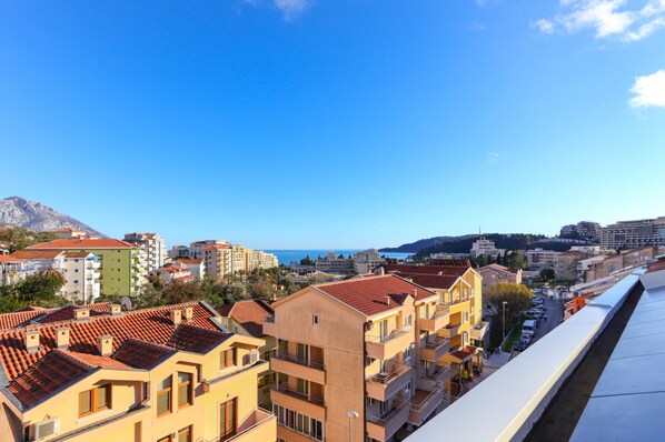 Luxury Apartment, 2 Bedrooms, Balcony, Sea View | Terrace/patio