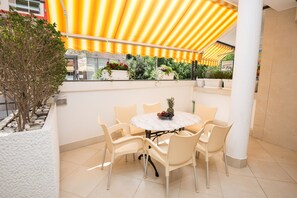 Comfort-huoneisto | Tallelokero huoneessa, äänieristys, ilmainen Wi-Fi