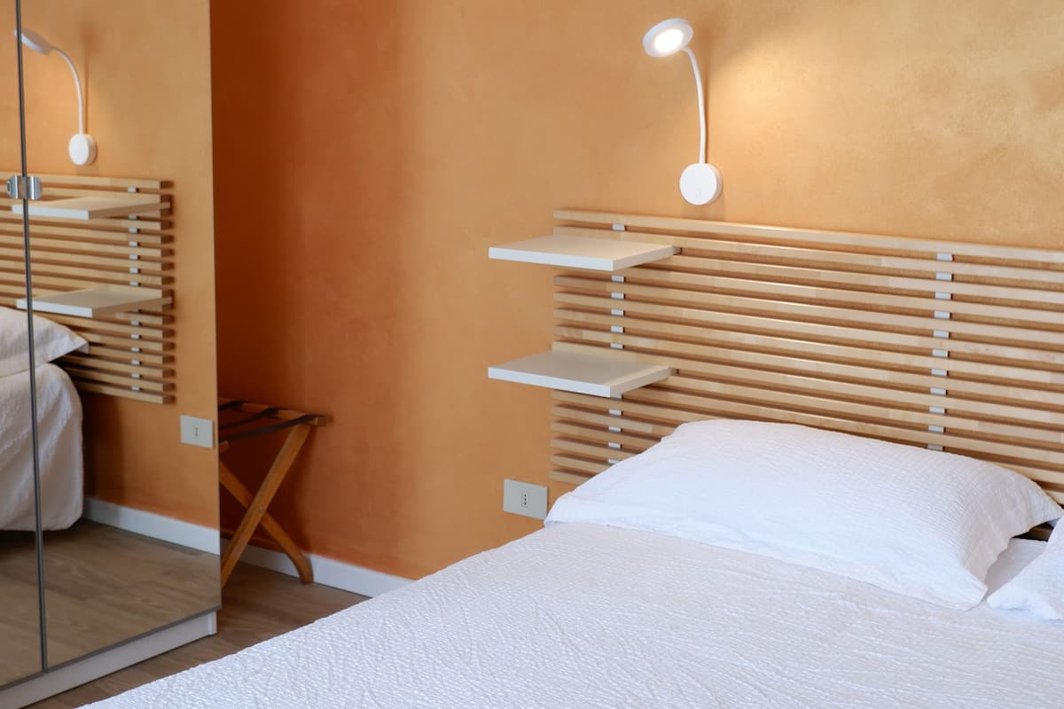 Quadruple Room | In-room safe, desk, free WiFi, bed sheets