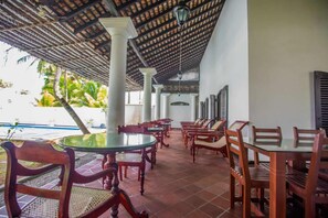 Free daily English breakfast  - Villa Tissa Beach Resort (Weligama)