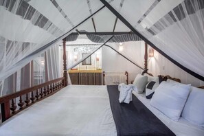 Standard Room, 1 Bedroom, Sea View | Egyptian cotton sheets, in-room safe, desk, soundproofing