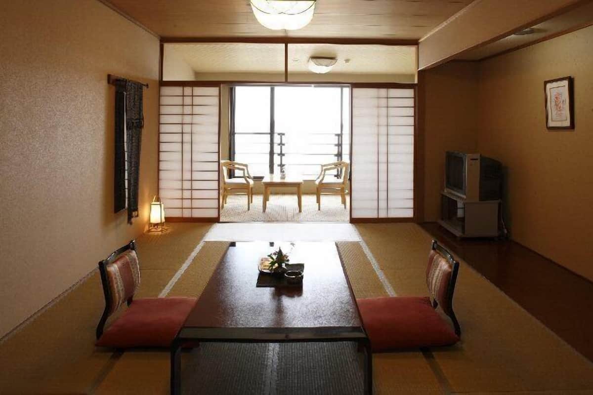 Standard Japanese Style Room | Free WiFi