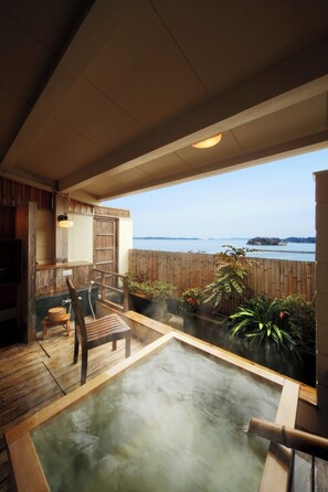 Free toiletries, hair dryer, slippers, bidet - Matsushima Onsen Motoyu Hotel Ubudo (Matsushima)