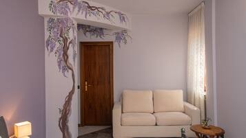 Premium bedding, blackout curtains, free WiFi, bed sheets